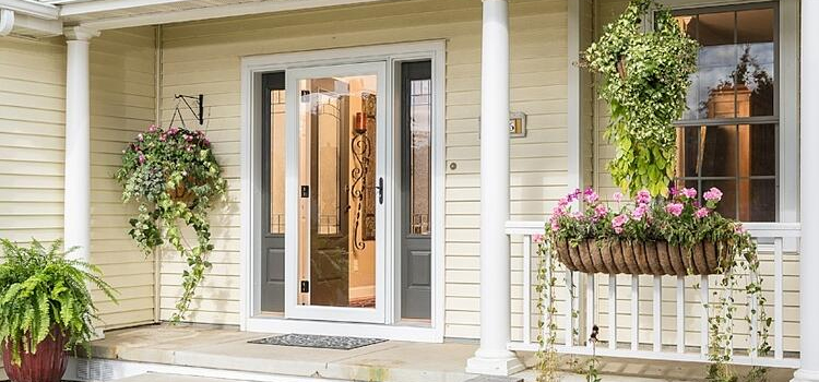 screen door installation in Palos Verdes Estates